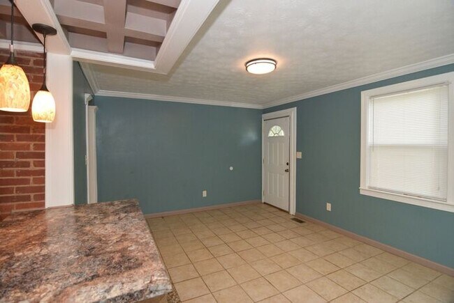 Building Photo - Updated 2 Bedroom North Augusta Cottage