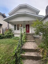 Building Photo - 513 E Jenkins Ave