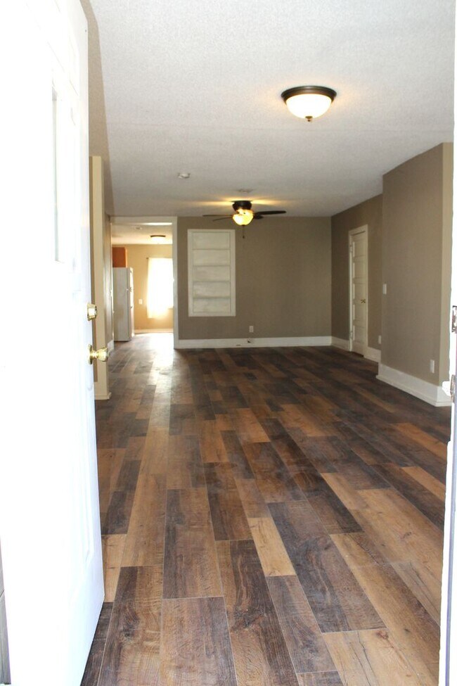 Foto del edificio - 3 Bedroom - one level