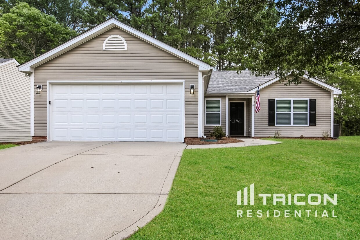 Foto principal - 2512 Captains Watch Rd NE