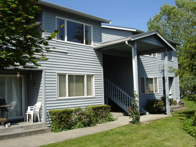 Primary Photo - 1001 37th St SE