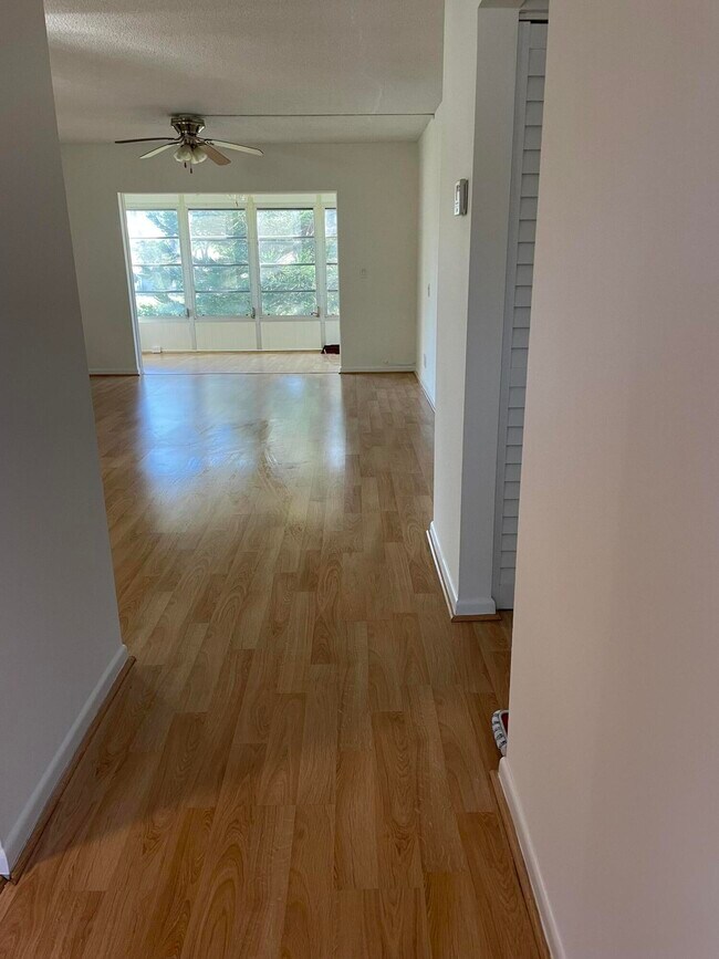 14790 Bonaire Blvd Unit 208, Delray Beach, FL 33446 Condo for Rent in