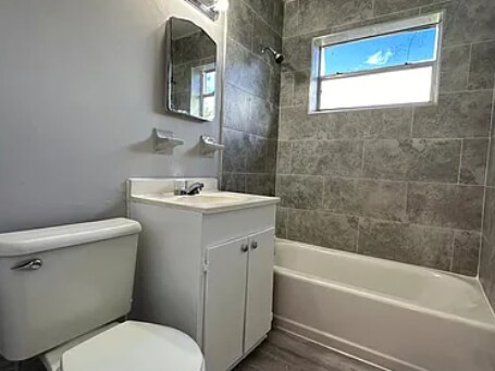 Foto del edificio - 639 SW 5th St