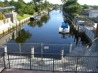  - 410 SW 15th St