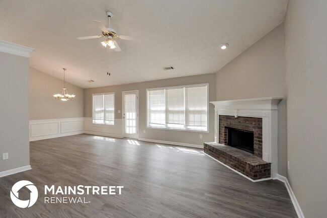 Foto del edificio - 645 Pebble Blvd