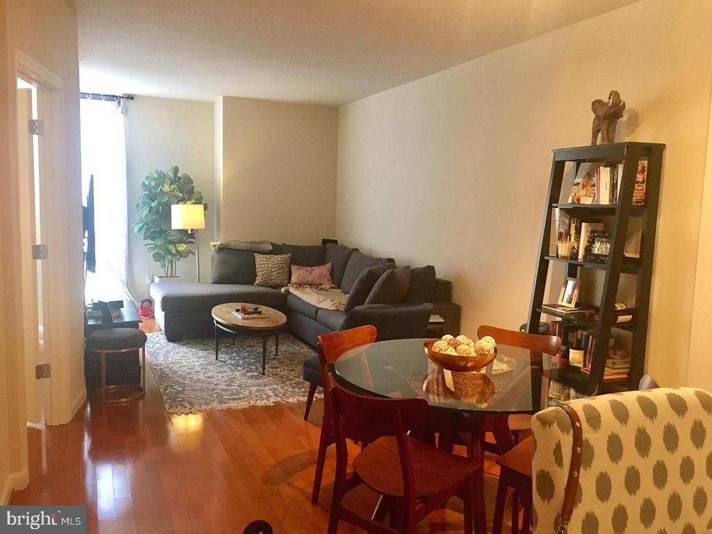Foto del edificio - 1021 N Garfield St