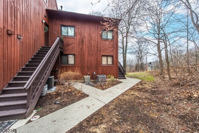 Building Photo - 4 Winter Park Dr