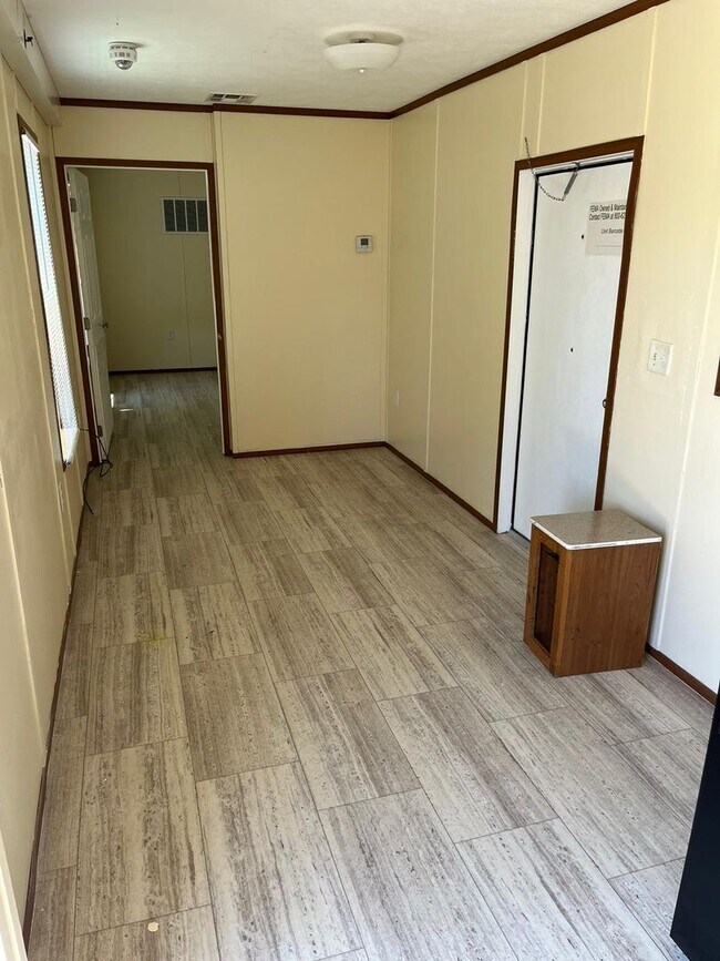 Foto del edificio - 1 bedroom/1bathroom home in the Star Dust Manufactured Home Community.