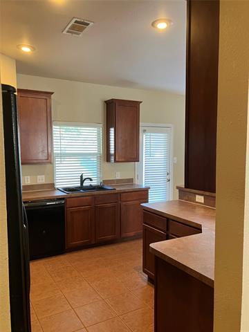 Foto del edificio - 509 Creekview Dr