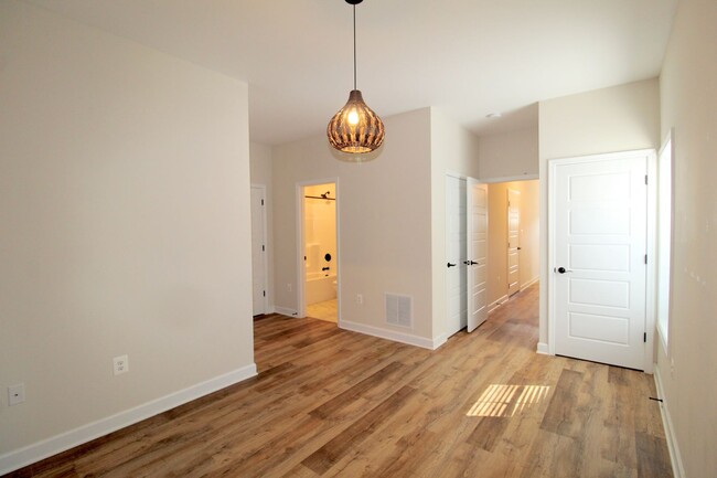 Building Photo - Spacious 4 Bedroom, 3.5 Bath Townhome with...