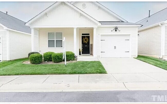 Vista frontal - 120 Denby Cir
