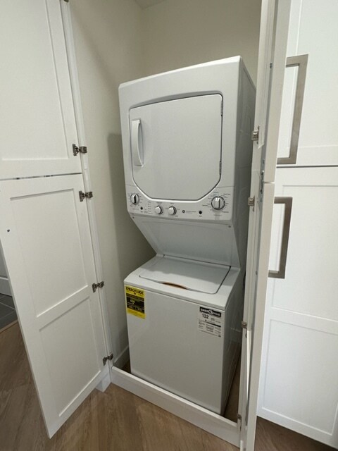 Building Photo - 917 Crestfield Dr