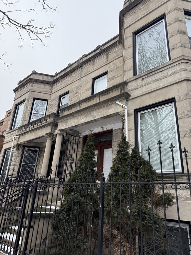 Building Photo - 2306 S Marshall Blvd