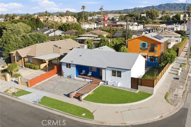Foto del edificio - 17660 Martha St