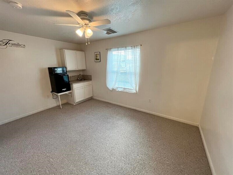 Foto del edificio - 53 S Main St