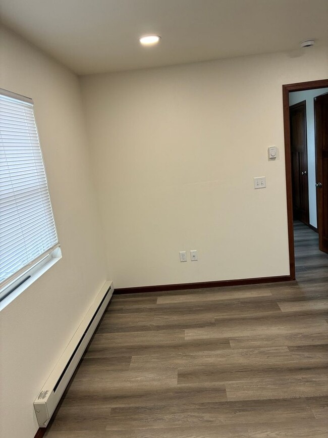 Foto del edificio - 806 8th Ave NW