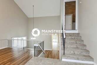Building Photo - 1655 Woodman Dr