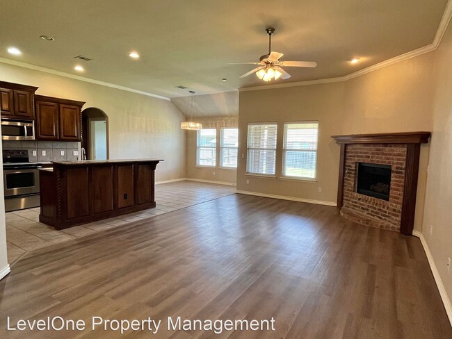 Foto del edificio - 4 br, 2 bath House - 2301 NW 152nd Street