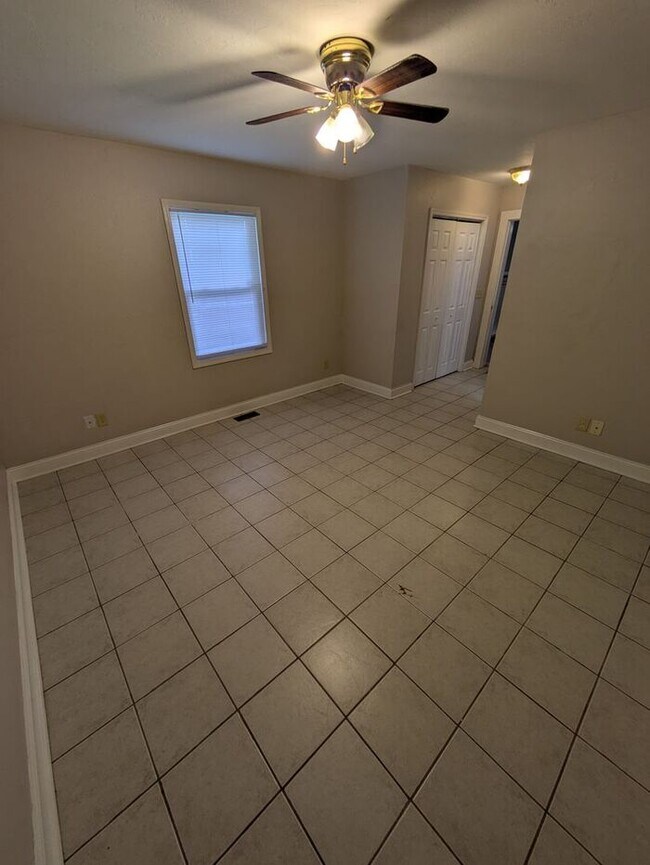 Foto del edificio - 3BD/2BA Home in Hickory