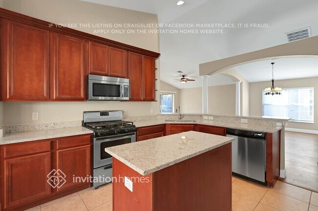 Foto del edificio - 6827 Guilford Bridge Dr