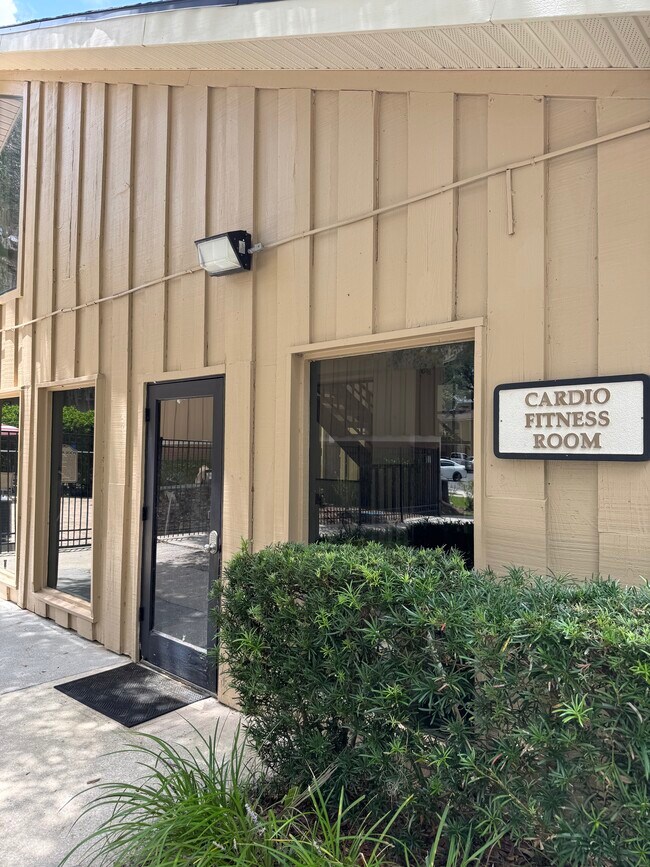 Foto del edificio - 507 NW 39th Rd