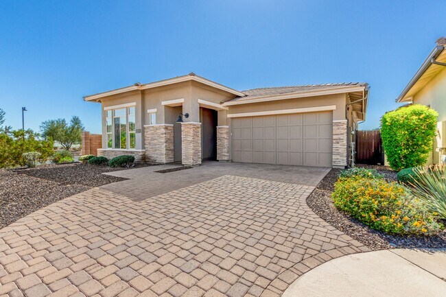Foto del edificio - STUNNING HOME IN PEORIA