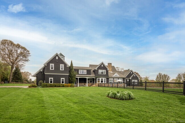 Foto del edificio - 341 Rock House Rd