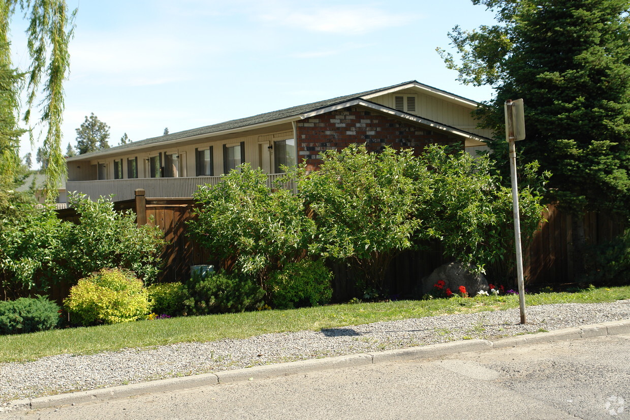 Building Photo - Sunset Hill