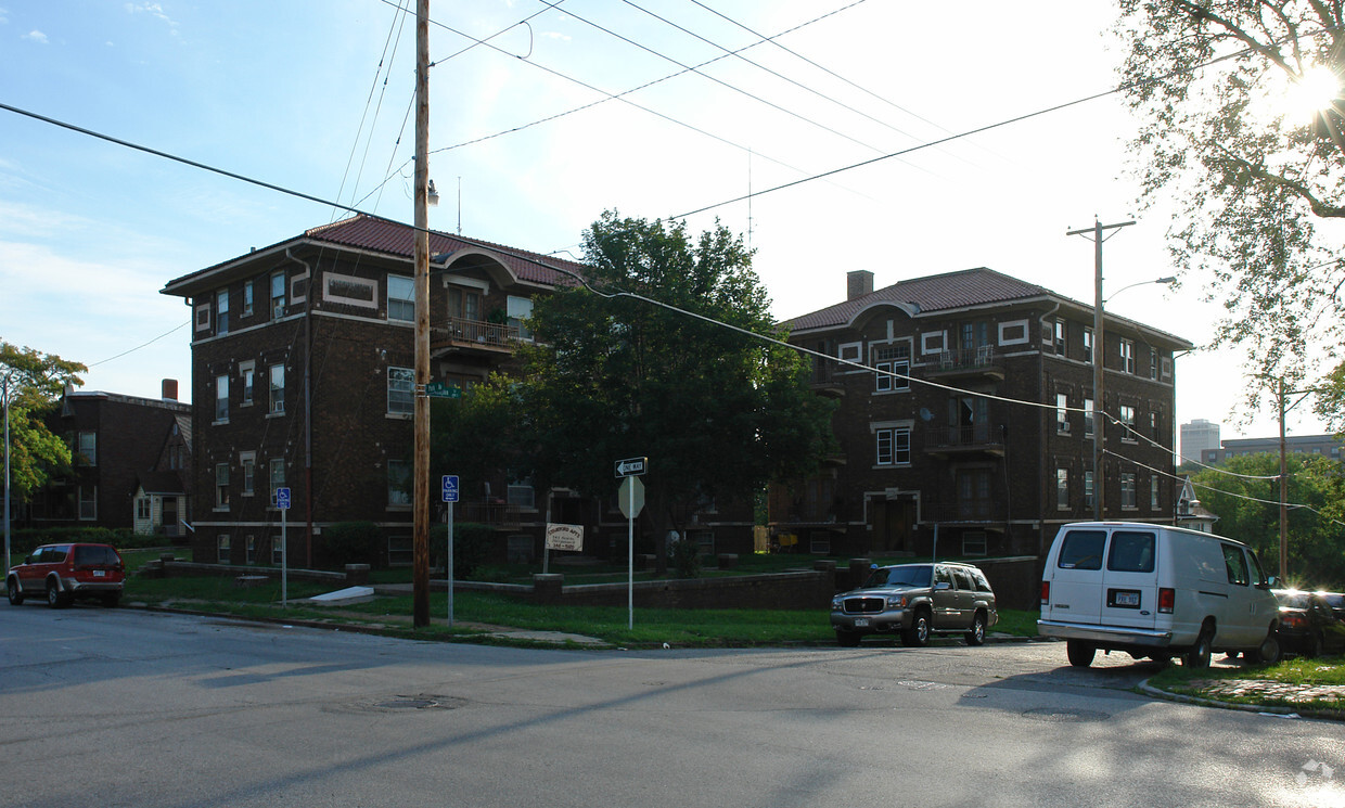 Primary Photo - Stratford Apt's