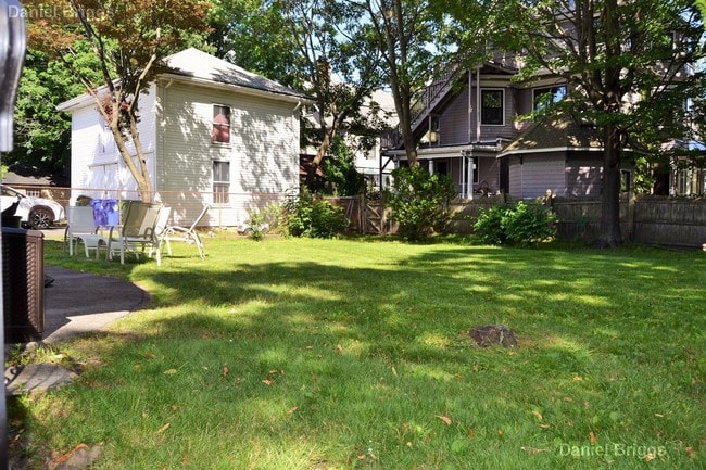 Building Photo - 522 Watertown St