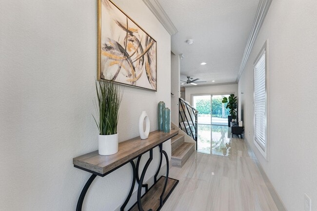 Building Photo - 522 Lucky Ln