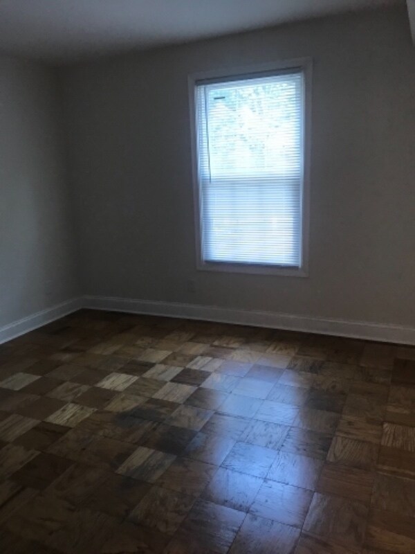 Foto del edificio - 864 Quince Orchard Blvd