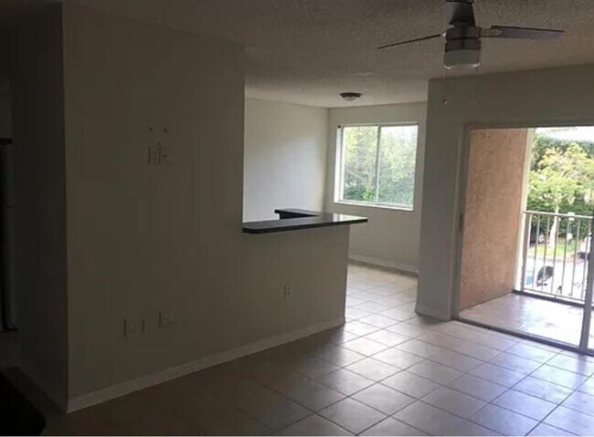 Foto del edificio - 3874 Lyons Rd