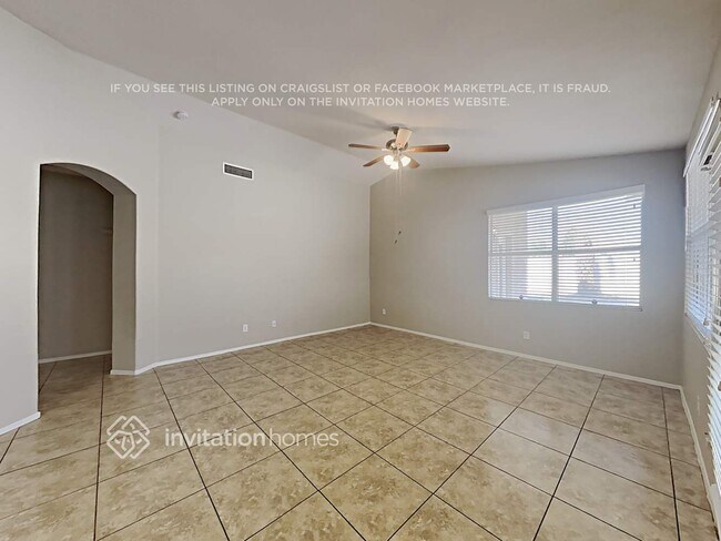 Foto del edificio - 2424 N 125th Dr
