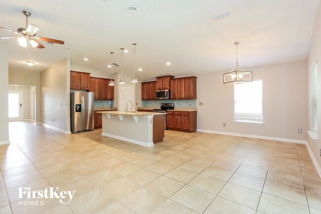 Foto del edificio - 65043 River Glen Pkwy