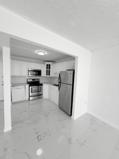 Building Photo - 1005E