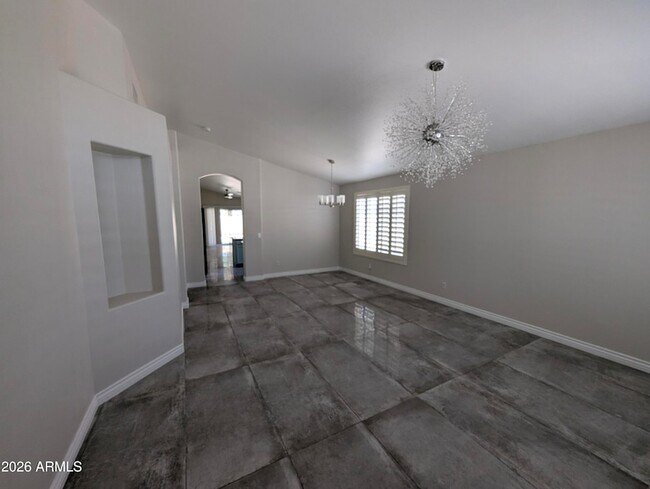 Building Photo - 1094 W Heather Ave
