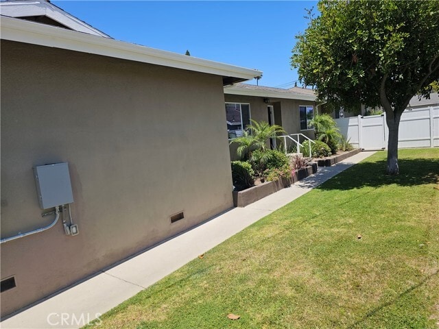 Foto del edificio - 1730 Flower Ave