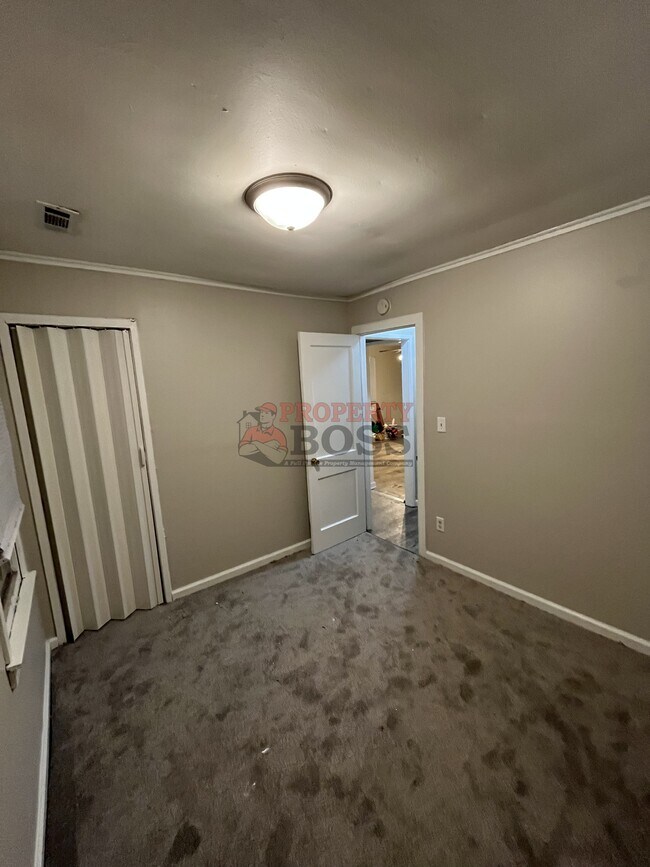 Foto del edificio - 2227 Georgia St