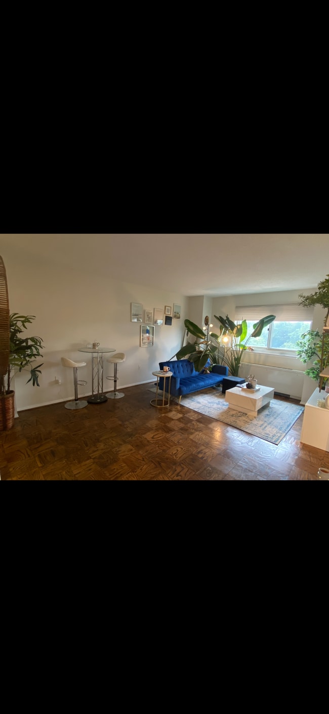 Foto del edificio - 1225 Martha Custis Dr