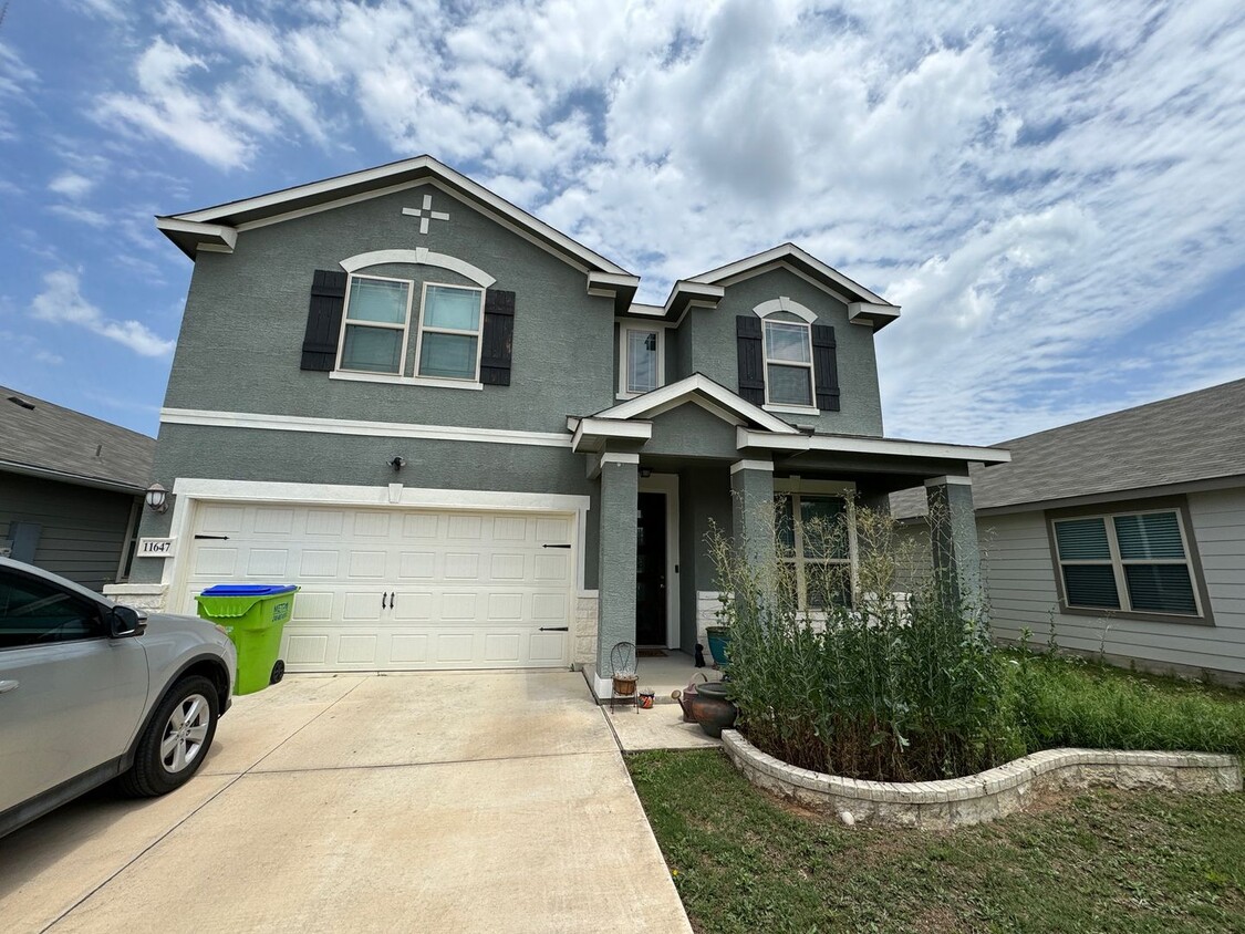 Primary Photo - A Must See! Custom Modern 3 Bedroom 2.5 Ba...