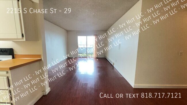 Foto del edificio - 2215 S Chase St