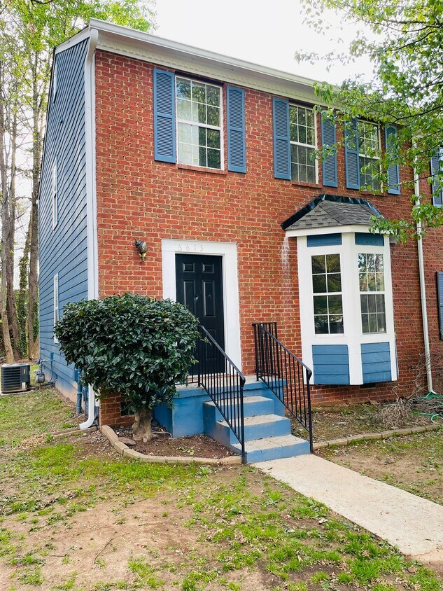 Foto principal - 6613 Ivy Log Dr
