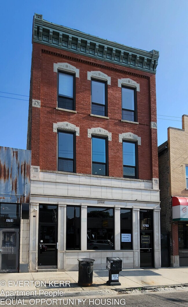 Building Photo - 1753 W Chicago Ave