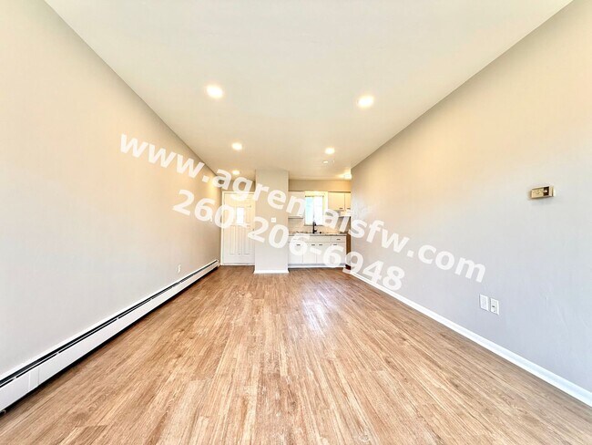 Foto del edificio - 1420 Green Rd