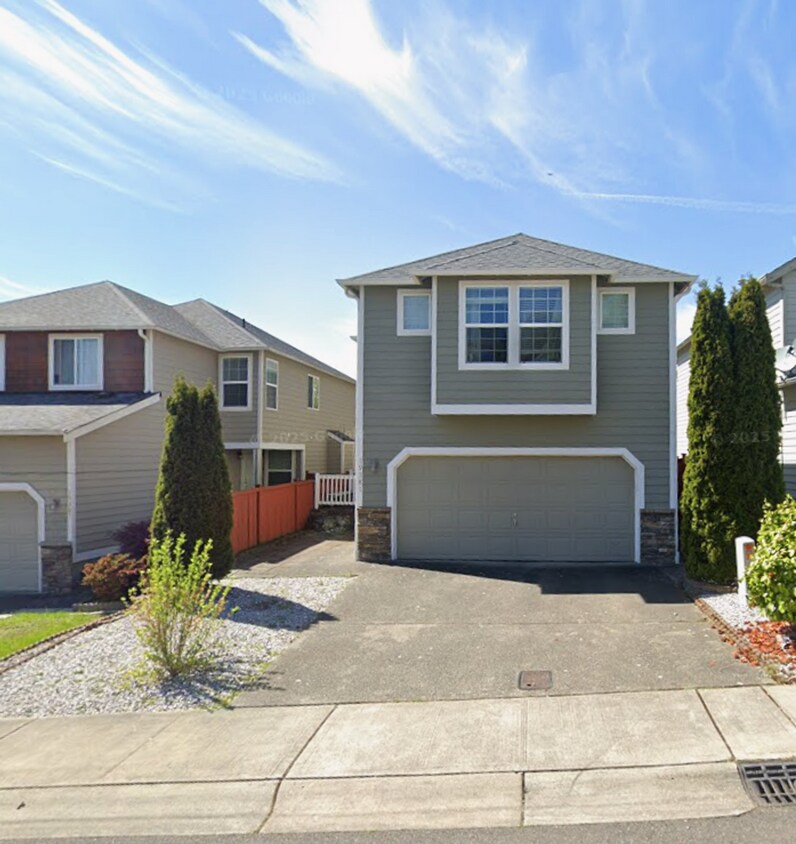 Foto principal - Spacious 4 bedroom - Ready Now