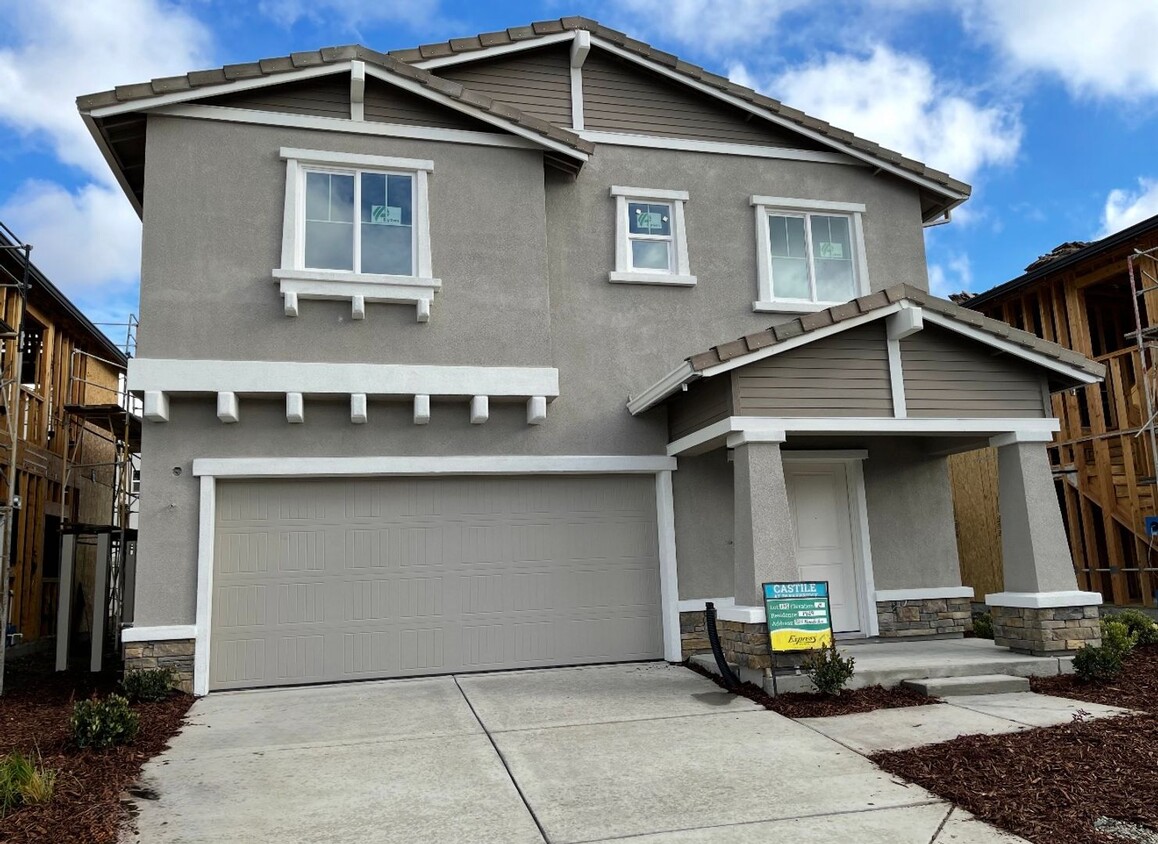 Foto principal - Beautiful 4 bed 2.5 bath in Sacramento!