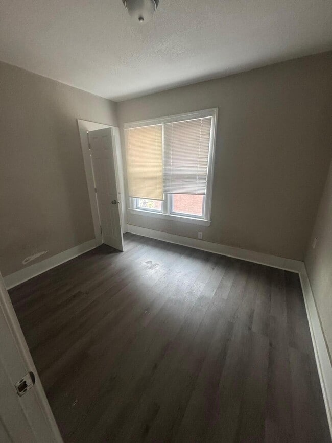 Foto del edificio - 2925 Calvert Ave