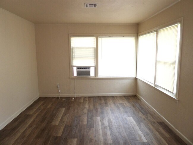 Foto del edificio - 2604 NW Pollard Ave