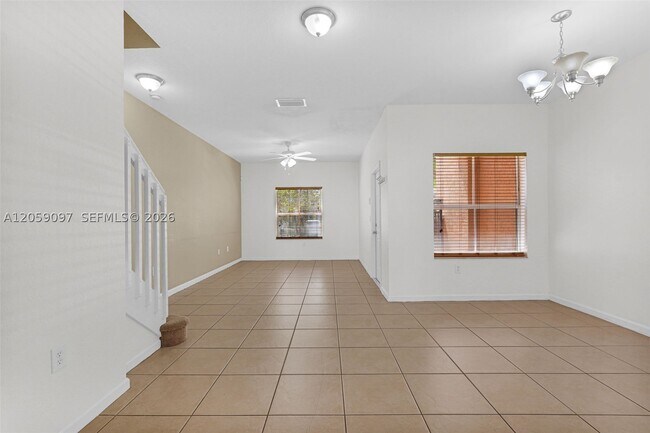 Building Photo - 2641 SW 120th Terrace
